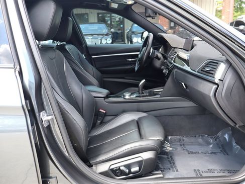 Used 2018 BMW 340i Sedan RWD image 18