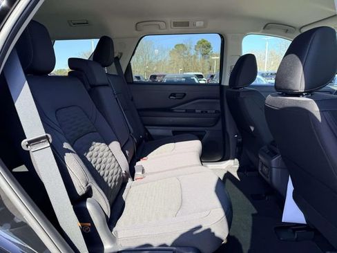New 2026 Nissan Pathfinder SV image 11