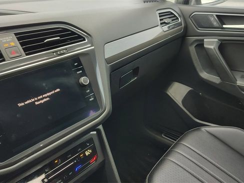 Used 2022 Volkswagen Tiguan SE R-Line image 23