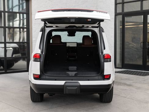 Used 2024 Lexus GX 550 w/ Accessory Package (31) image 14