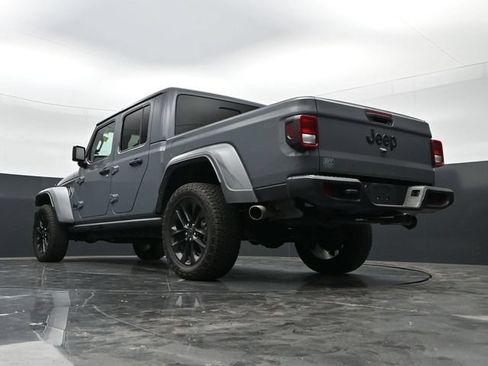 Used 2025 Jeep Gladiator Sport AWD/4WD image 41