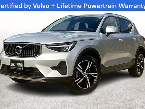 Certified 2025 Volvo XC40 B5 Core image 14