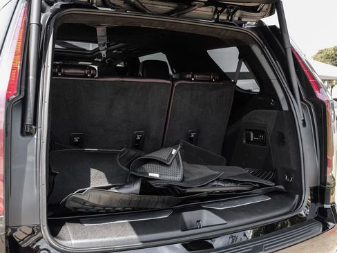 Used 2023 Cadillac Escalade V AWD/4WD image 74