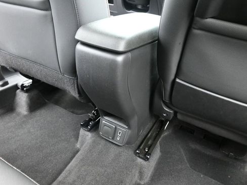 Used 2021 Chevrolet TrailBlazer RS w/ Sun and Liftgate Package image 14