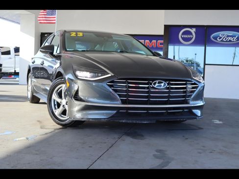 Used 2023 Hyundai Sonata SE image 1