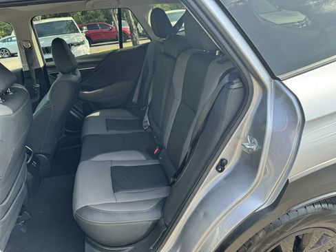 Used 2025 Subaru Outback Onyx Edition AWD/4WD image 8