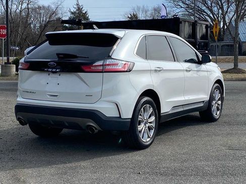 Certified 2022 Ford Edge Titanium image 4