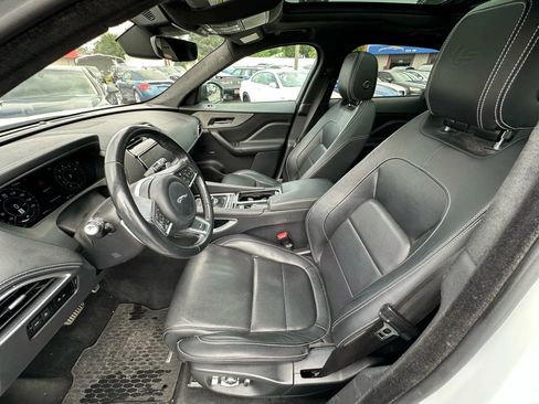 Used 2019 Jaguar F-PACE S image 10