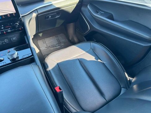 Used 2024 Jeep Grand Cherokee Limited 4xe image 15