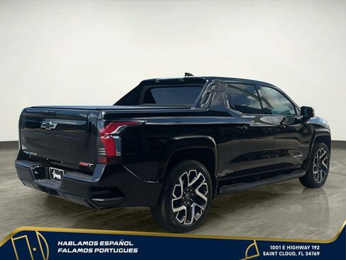 Certified 2025 Chevrolet Silverado EV RST AWD/4WD image 6