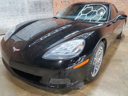 Used 2008 Chevrolet Corvette Coupe w/ Preferred Equipment Group RWD image 19