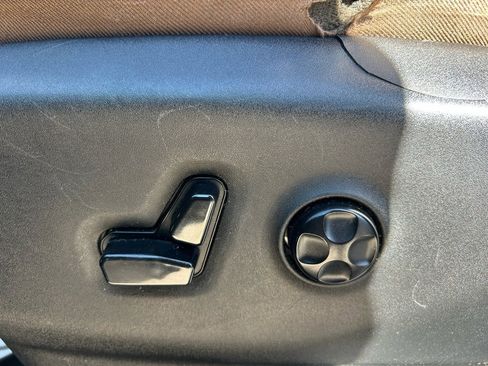 Used 2017 Chrysler Pacifica Limited w/ Advanced Safetytec Group image 13