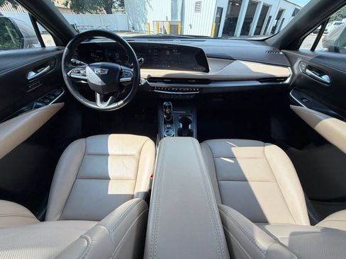 Used 2024 Cadillac XT4 Premium Luxury AWD/4WD image 20