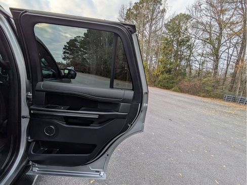 Certified 2021 Ford Expedition XLT image 27