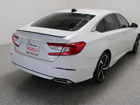 Used 2022 Honda Accord Sport image 7