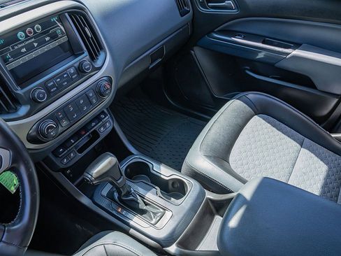 Used 2015 Chevrolet Colorado Z71 image 25