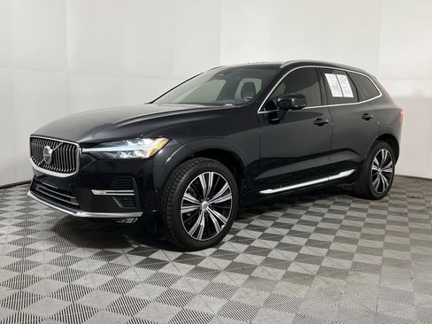 Used 2023 Volvo XC60 B5 Plus w/ Climate Package image 6