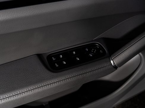 Used 2022 Porsche Cayenne S image 50