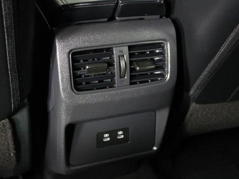 Certified 2026 Nissan Rogue SL FWD image 24