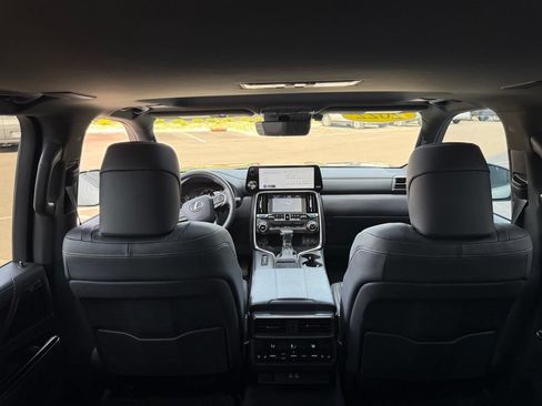 Used 2022 Lexus LX 600 4WD w/ Appearance Package image 21