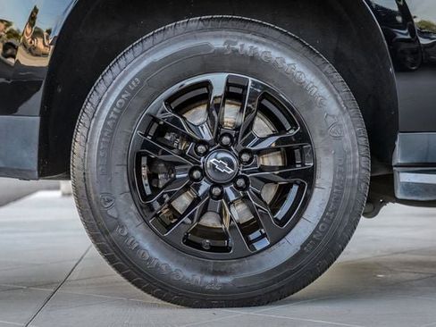 Used 2021 Chevrolet Suburban LT image 14