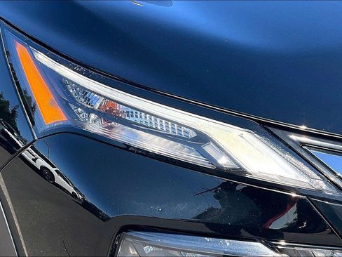 Used 2024 Nissan Rogue S AWD/4WD image 31