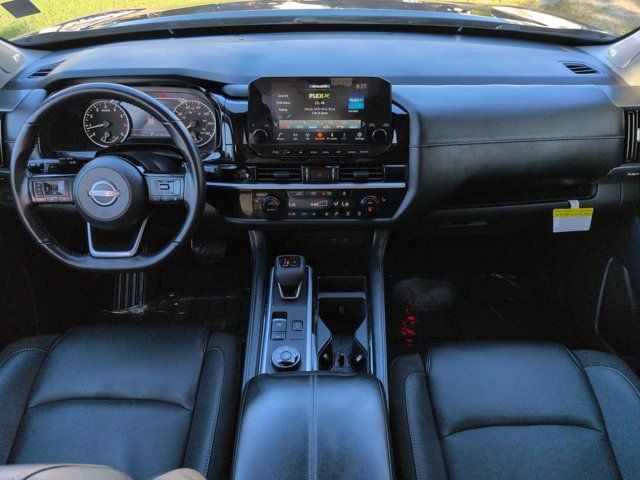 Used 2025 Nissan Pathfinder SL w/ SL Premium Package AWD/4WD image 14