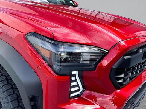 Certified 2025 Toyota Tacoma TRD Off-Road w/ TRD Off Road Upgrade Package AWD/4WD image 31