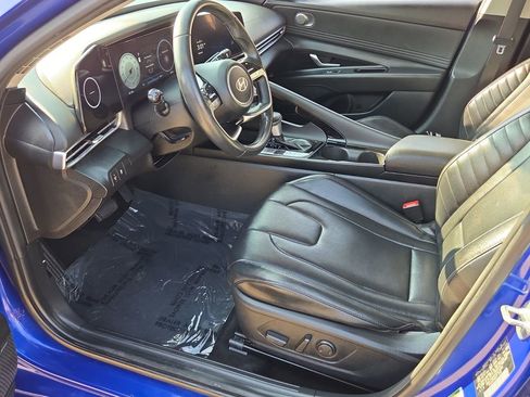 Used 2024 Hyundai Elantra Limited image 11