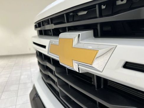 Used 2025 Chevrolet Silverado 2500 Custom w/ Custom Value Package AWD/4WD image 27
