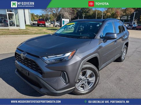 Used 2022 Toyota RAV4 XLE image 1