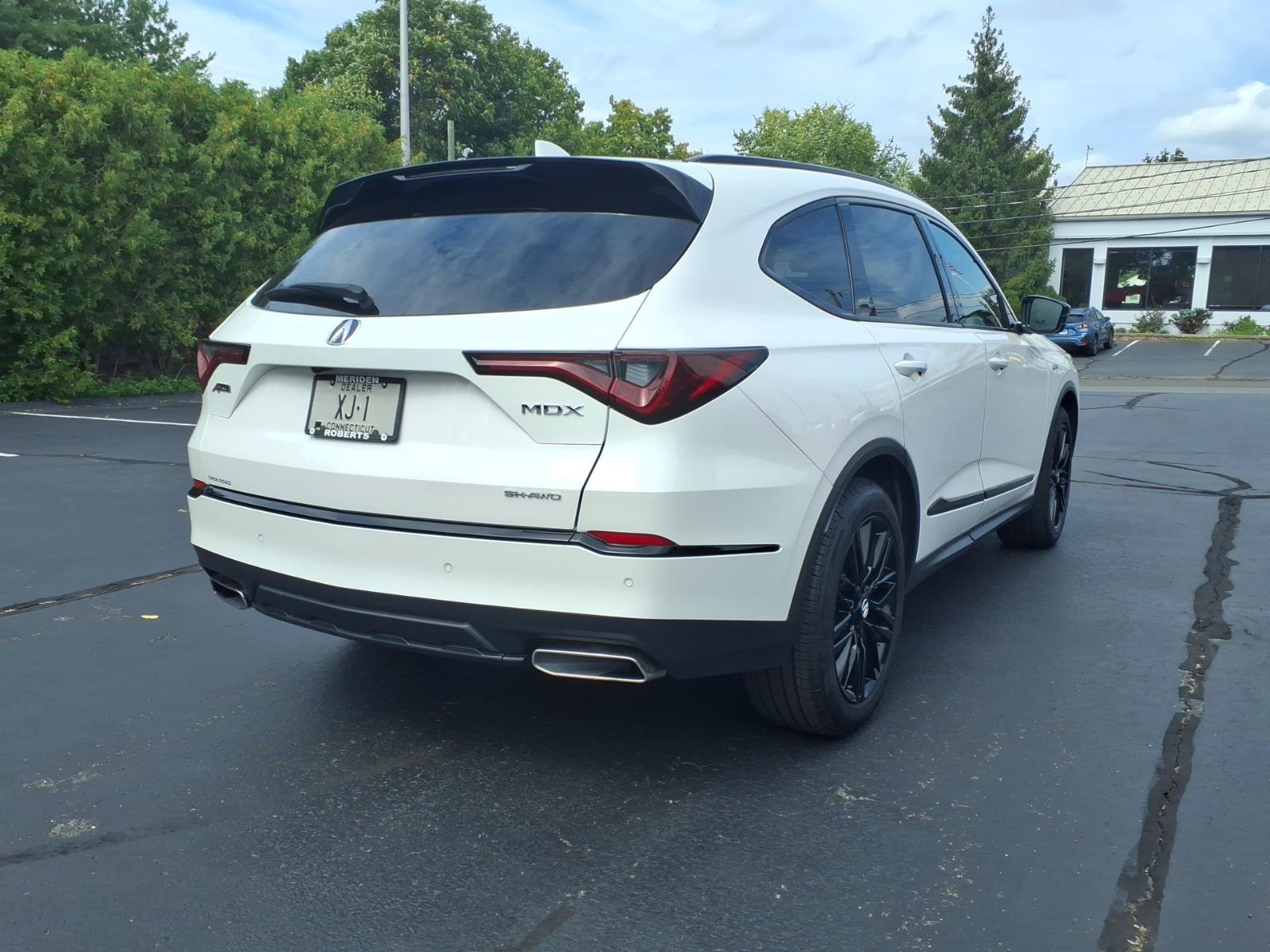 Used 2025 Acura MDX A-Spec w/ Advance Package AWD/4WD image 4
