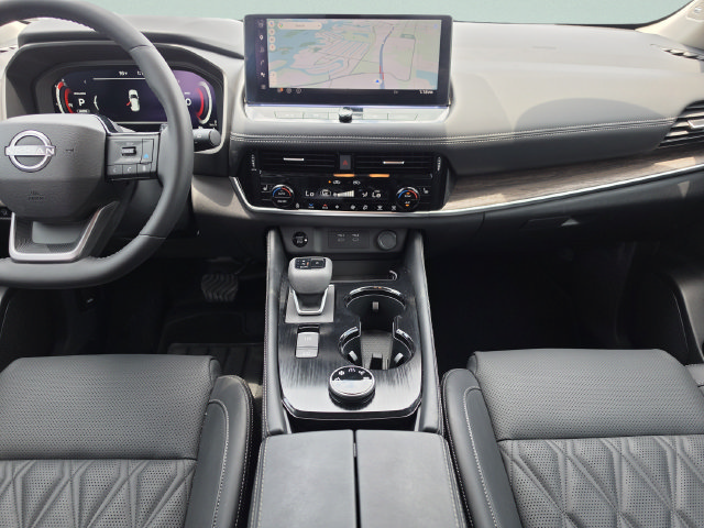 Used 2025 Nissan Rogue Platinum w/ Platinum Premium Package AWD/4WD image 26