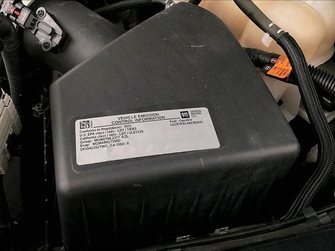 Used 2021 Chevrolet Silverado 1500 LT Trail Boss image 31