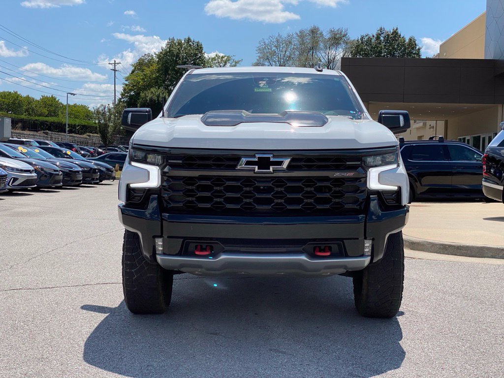 Used 2023 Chevrolet Silverado 1500 ZR2 AWD/4WD image 2