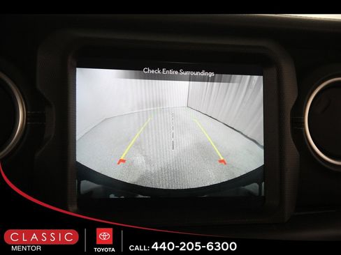 Used 2021 Jeep Wrangler Unlimited Sahara w/ Cold Weather Group image 16