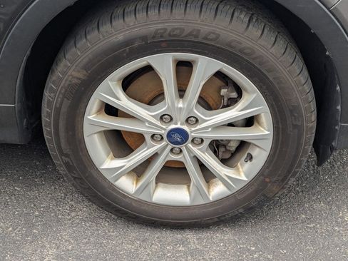 Used 2017 Ford Escape SE AWD/4WD image 9