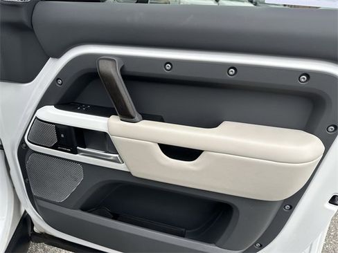 Used 2023 Land Rover Defender 130 First Edition image 35