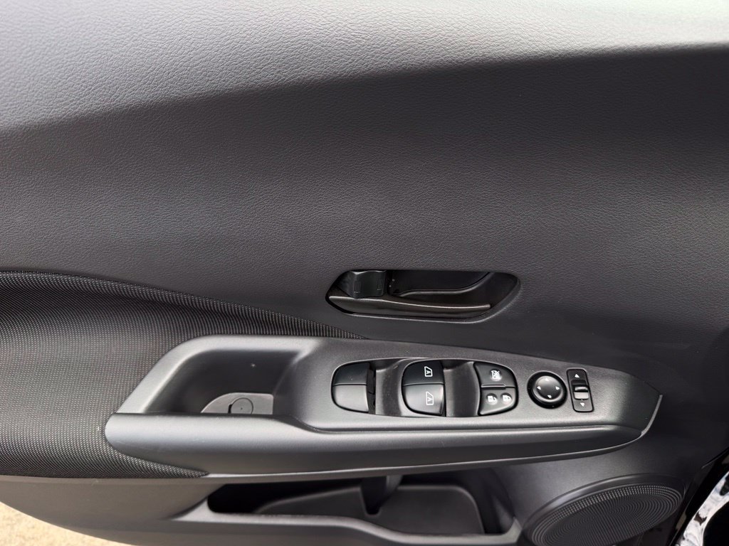Certified 2025 Nissan Kicks Play S FWD image 20