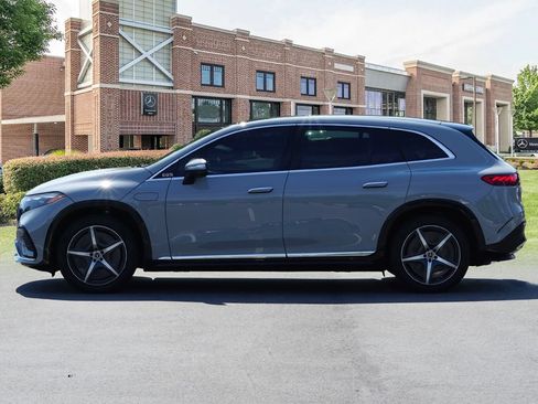 Used 2023 Mercedes-Benz EQS 580 4MATIC SUV image 8