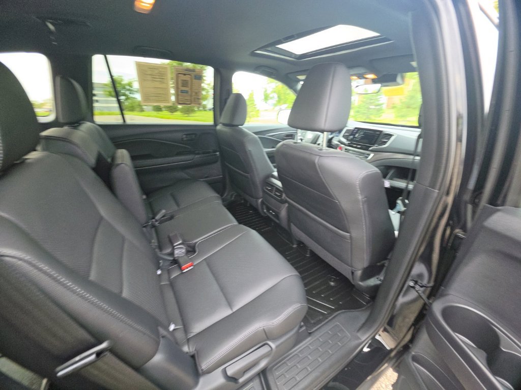 Certified 2024 Honda Passport EX-L image 32