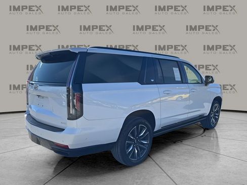 Used 2024 Cadillac Escalade ESV Sport w/ Touring Package image 5