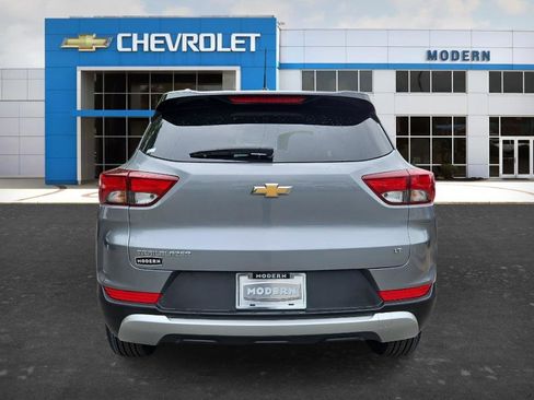 Used 2023 Chevrolet TrailBlazer LT w/ Convenience Package FWD image 4