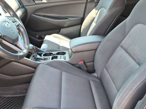 Used 2018 Hyundai Tucson Sport FWD image 14