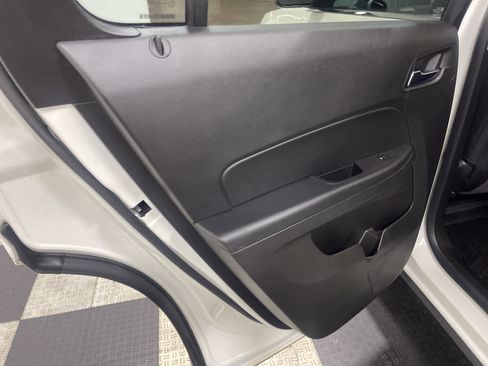 Used 2015 Chevrolet Equinox LT w/ Driver Convenience Package FWD image 15
