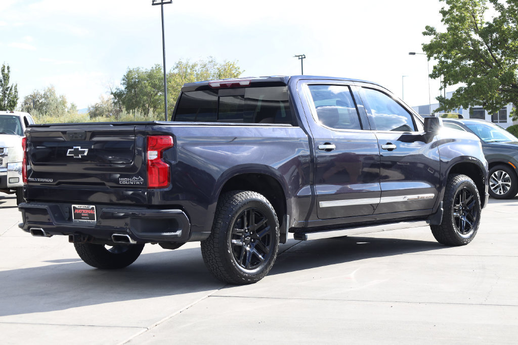 Used 2022 Chevrolet Silverado 1500 High Country w/ High Country Premium Package AWD/4WD image 6