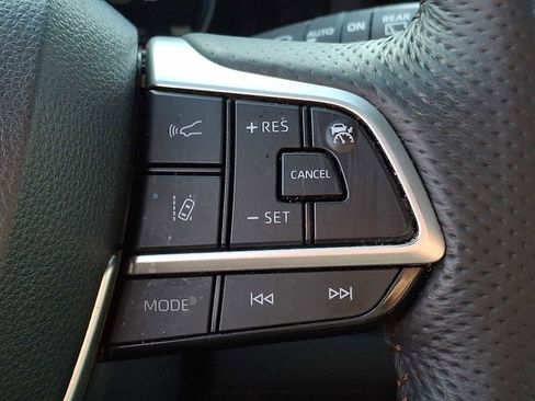 Used 2025 Toyota Sienna Platinum AWD/4WD image 20