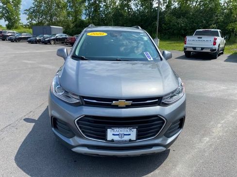Used 2020 Chevrolet Trax LT FWD image 17