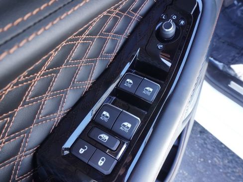 Used 2024 Jeep Grand Cherokee Summit AWD/4WD image 17