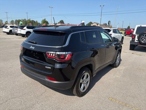 Used 2024 Jeep Compass Latitude AWD/4WD image 6